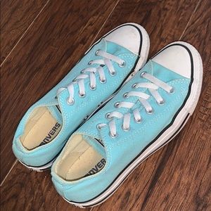 Blue Converse size 5